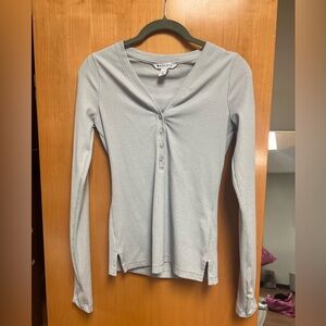 Athleta UPTEMPO TOP Ribbed Henley Gray
